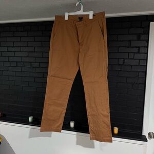 J.Crew men’s dark khaki Chino pants, 35x32, straight fit with flex stretch